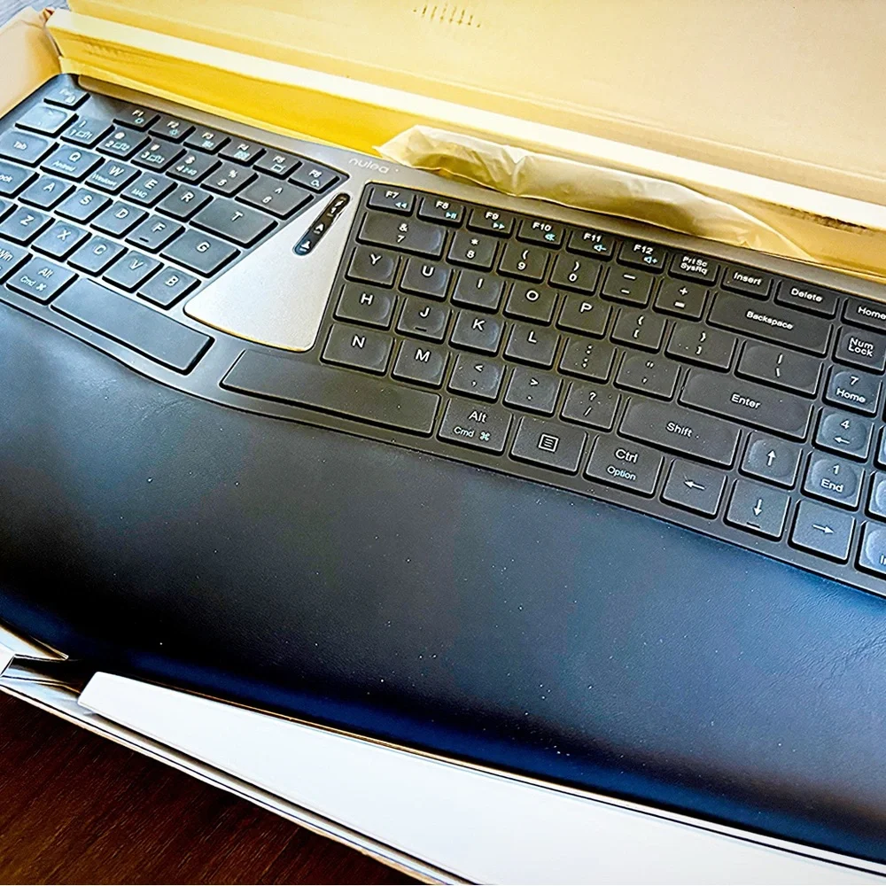 Nulea RT07B Ergonomic Wireless Keyboard Split Wrist Rest Bluetooth USB-C Black